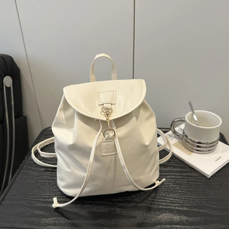 Fashionable and Versatile Backpack for Women, New Travel Bag, High-end Leather Casual Commuting Backpacks