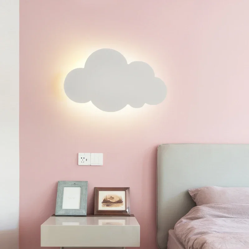 Applique murale LED en forme de nuage avec interrupteur marche/arrêt, design minimaliste, luminaire décoratif d\'intérieur, idéal pour un salon ou