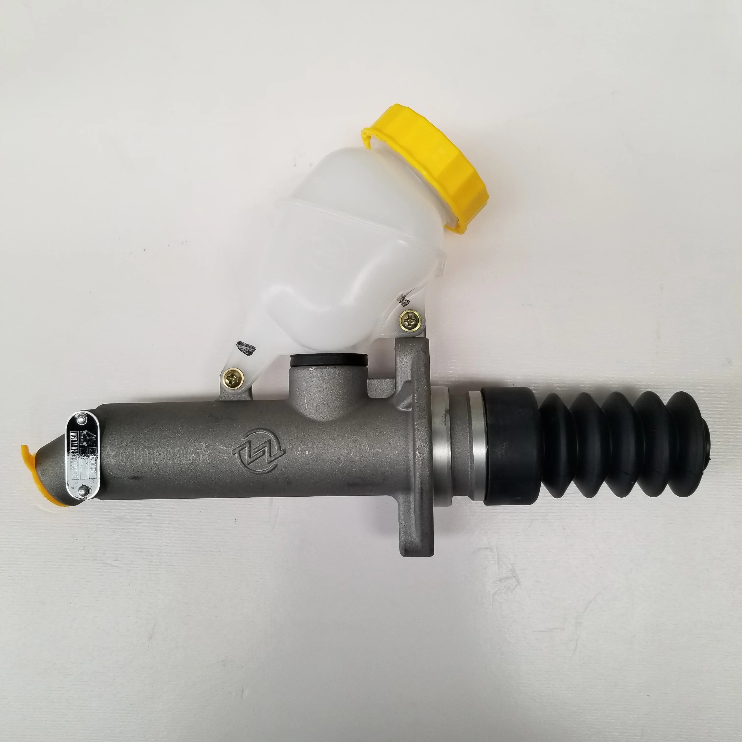 Factory direct selling original genuine sinotruk HOWO truck clutch master cylinder wg9719230023