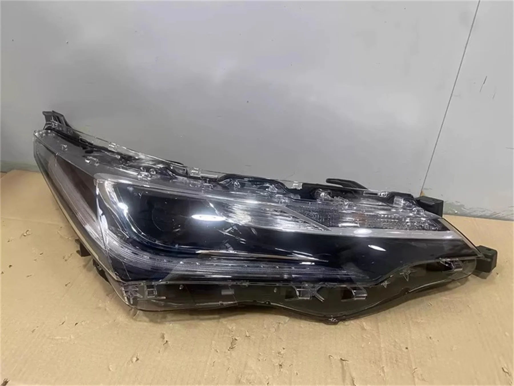 

Автомобильные светодиодные линзы для Toyota Corolla 2017, DRL, дневные ходовые огни, указатель поворота