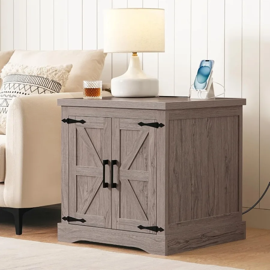 大型24インチファームハウステイドスツール、内蔵充電ステーションと納屋ドアデザイン、調節可能な収納棚、正方形、グレー、素朴なスタイル