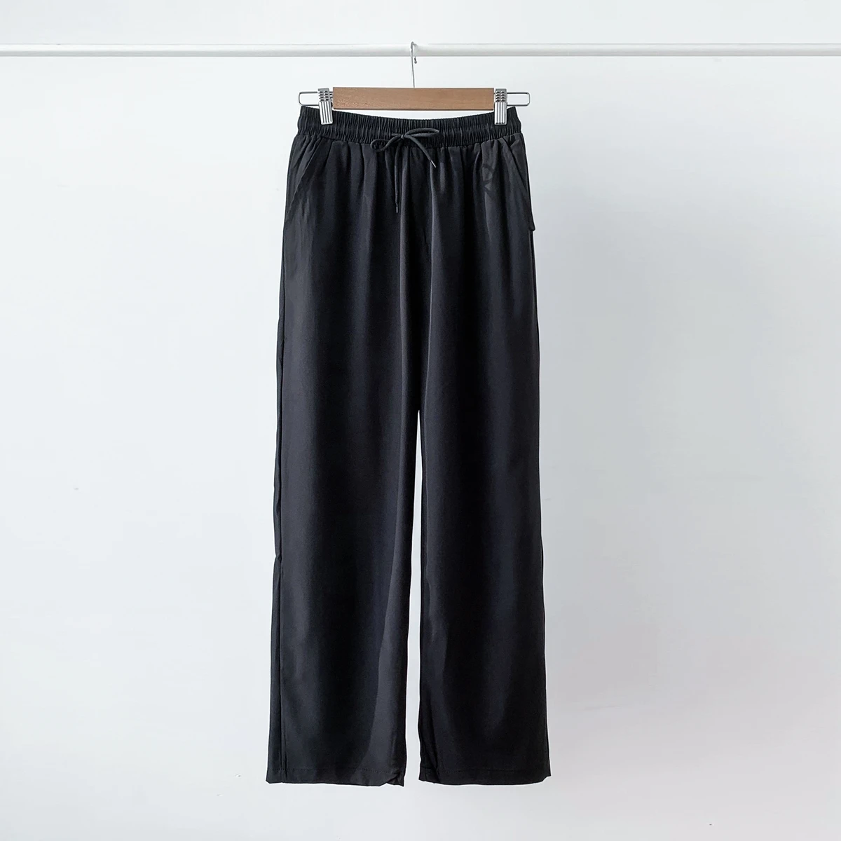 

Мужские летние тонкие прямые свободные повседневные брюки из ледяного шелка, модные, корейский стиль, длиной в пол