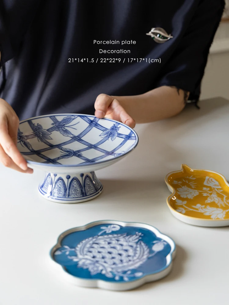 

Коллекция Rowne Home Vintage Court «Сокровище природы»: сине-белое фарфоровое блюдо для фруктов (нет в наличии)