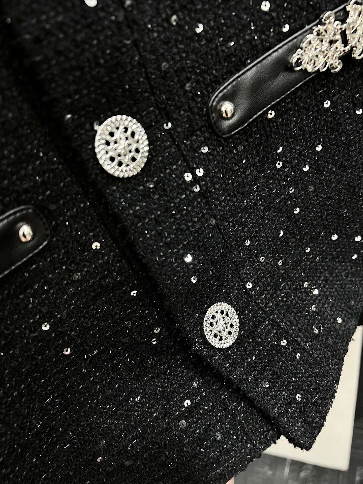 Men's 2025 High-end Metal Decorative Leather Design Tweed Jackets Male Small Fragrant Top Embroidered Sequined Short Style Coats