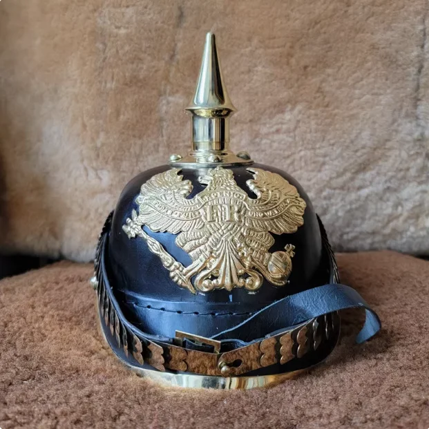 Casco alemán puntiagudo PICKELHAUBE Replica de casco de Srmy prussiano de la Segunda Guerra Mundial de piel de vaca