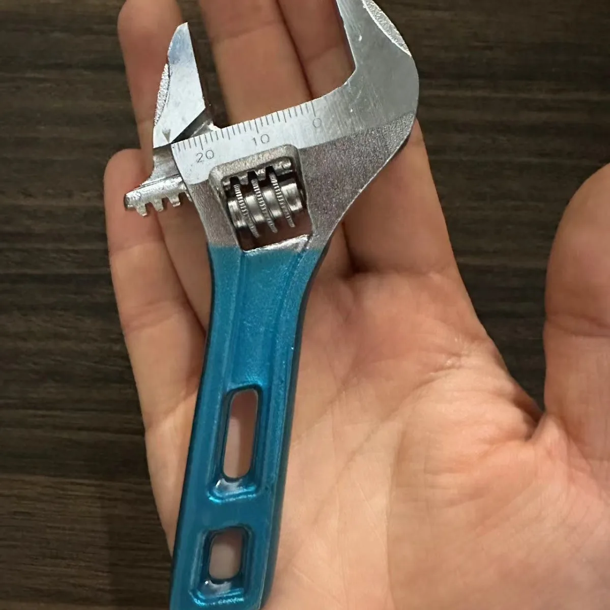 Adjustable Wrench Large Opening Short Handle Mini Monkey Spanner Laser Scale Rubber Wrapped Key Plumbing Pipeline Bathroom Tools