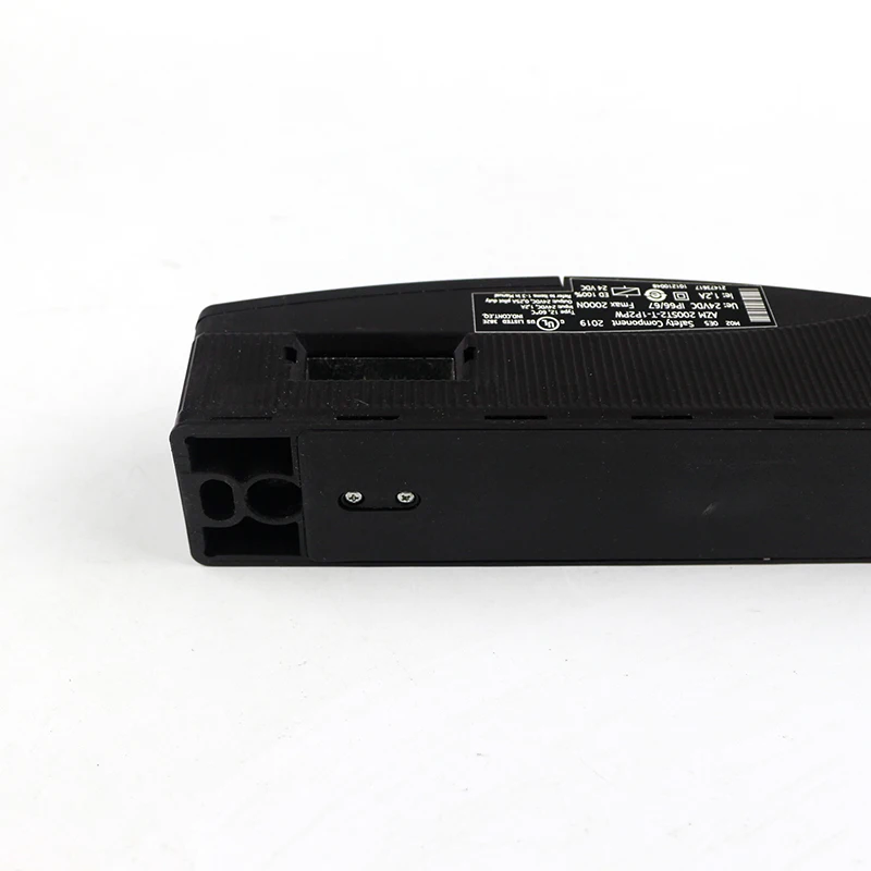 

AZM 200ST2-T-1P2PW Safety Door Lock Switch AZM 200 Series Solenoid Valve Interlock Switch New Original AZM 200ST2-T-1P2PW