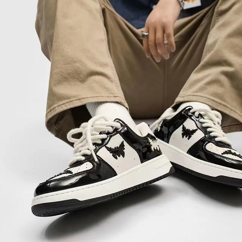 Kobiety jesień Y2k oddychające tenisówki dla par czerwony wzór nietoperza zimowe męskie buty na deskorolkę gotyckie buty w stylu vintage rozmiar