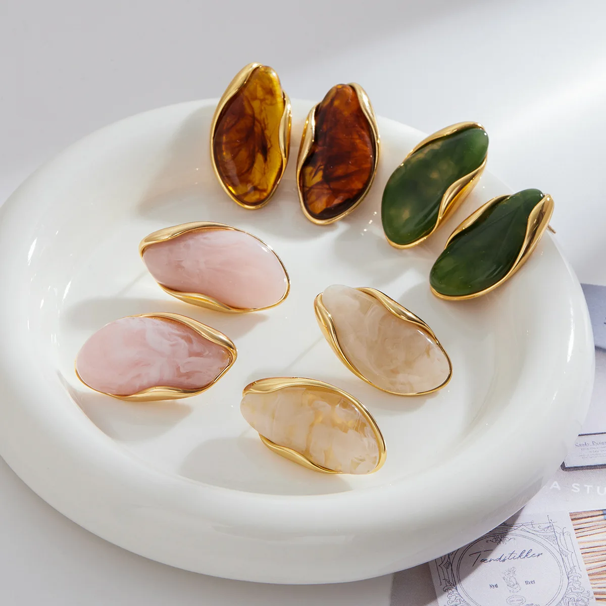 

Exaggerate Elegant Resin Women Personality Stud Earrings Unique Exquisite Jewelry Fashion Wedding Party Gifts Accessories