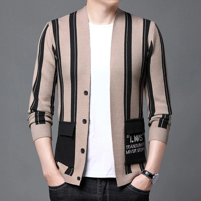 High-quality Men's Fleece Thickened Sweater Elegant High-end Fashion Business Simple Casual Loose Knitted Sweater Cardigan