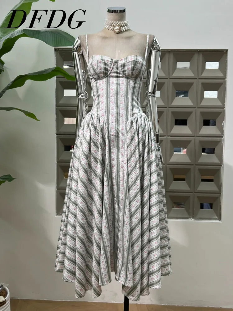 DFDG 2025 Damska Sukienka Projektanta z Kwadratowym Dekoltem, Cienkimi Ramiączkami, Kwiatowym Nadrukiem, Wyszczuplająca, Wiosenno-Letnia, Plażowa, Wakacyjna, Elegancka, Minimalistyczna