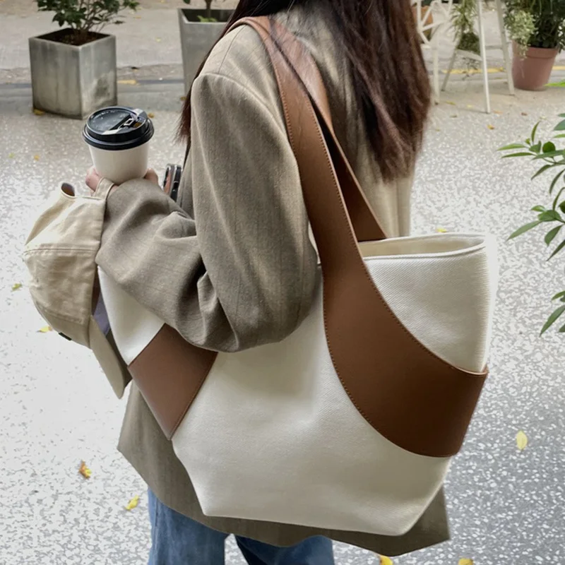 Fashion Stitching Canvas Large-capacity Designer Bags Fan-shaped All-match Commuter Tote Bag for Women 2023 Summer New Totes