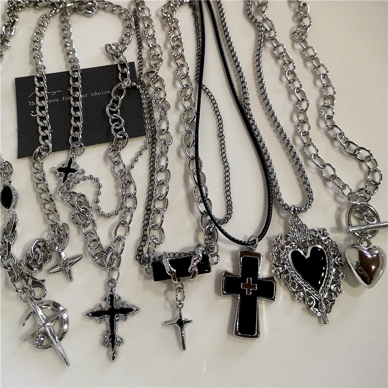 Punk Rock Black Heart Cross Pendant Chain Necklace For Men Women Cool Hip Hop Street Vintage 90s Y2K Grunge Goth Accessories