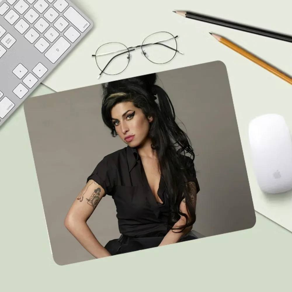 Pop Singer Amy Winehouse Mousepad Computer Desk Mat Table Keyboard Pad Laptop Cushion Non-slip Deskpad