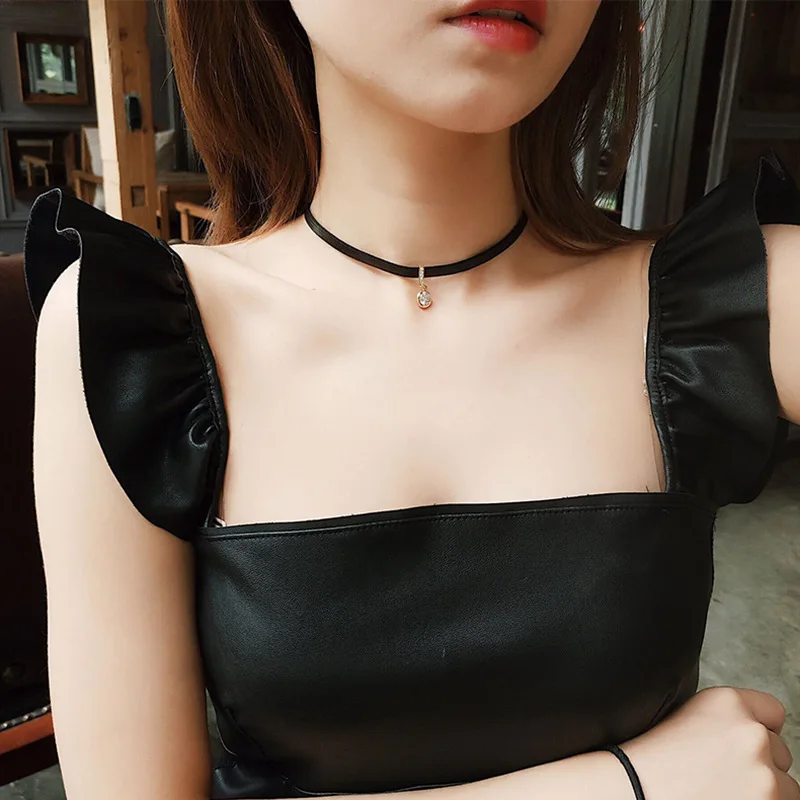 Korea Fashion Zircon Geometric Choker Necklace for Women Sexy Black Leather Short Pendant Temperament Aesthetic Jewelry Gift