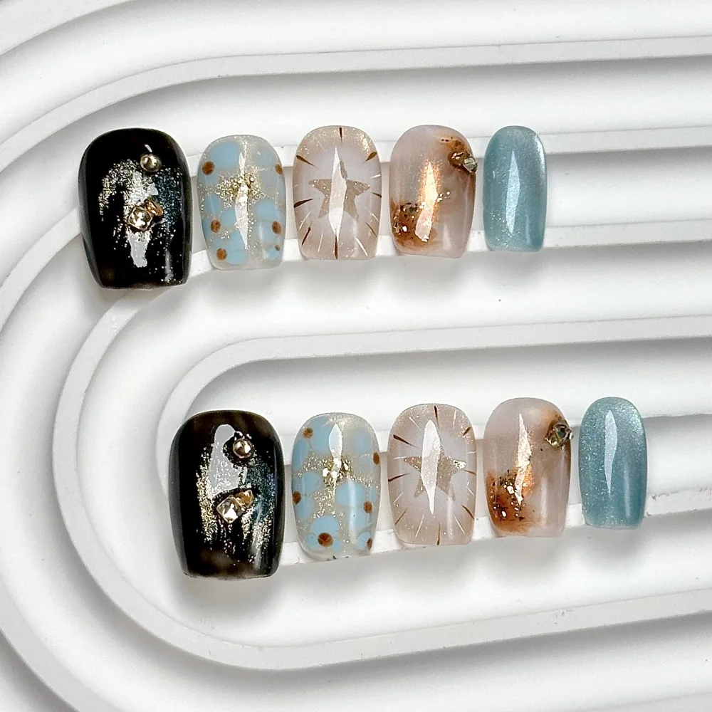 

10 штук изысканных мягких блестящих накладных ногтей ручной работы с бархатными звездами и стразами, съемные и многоразовые.