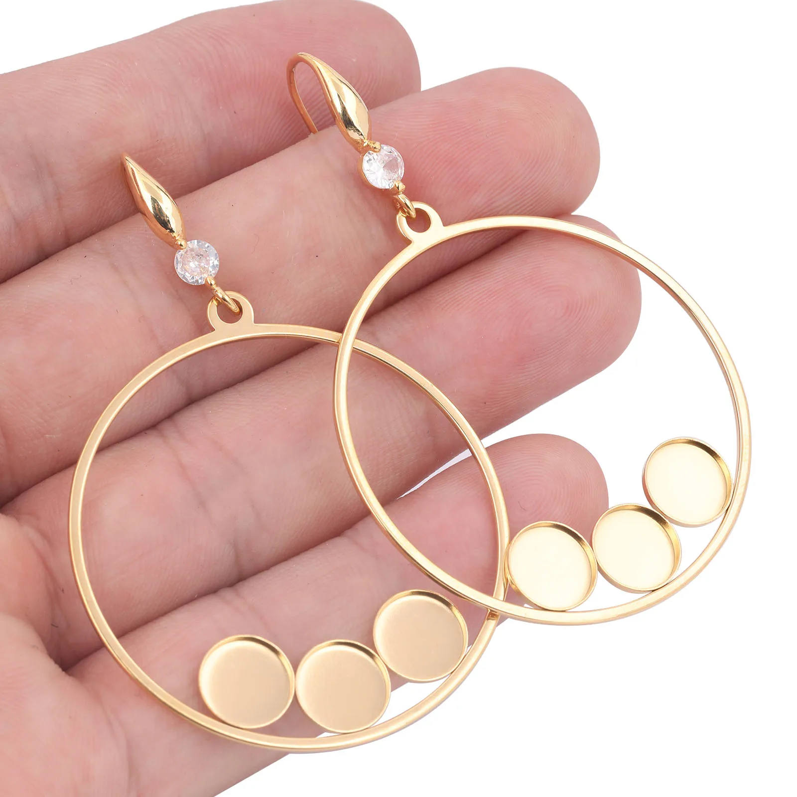 

4 шт., заготовки для сережек-кольцов из нержавеющей стали, подходят для сережек с кабошоном 8 мм, подносы для установки безеля, позолоченные крючки «сделай сам», фурнитура