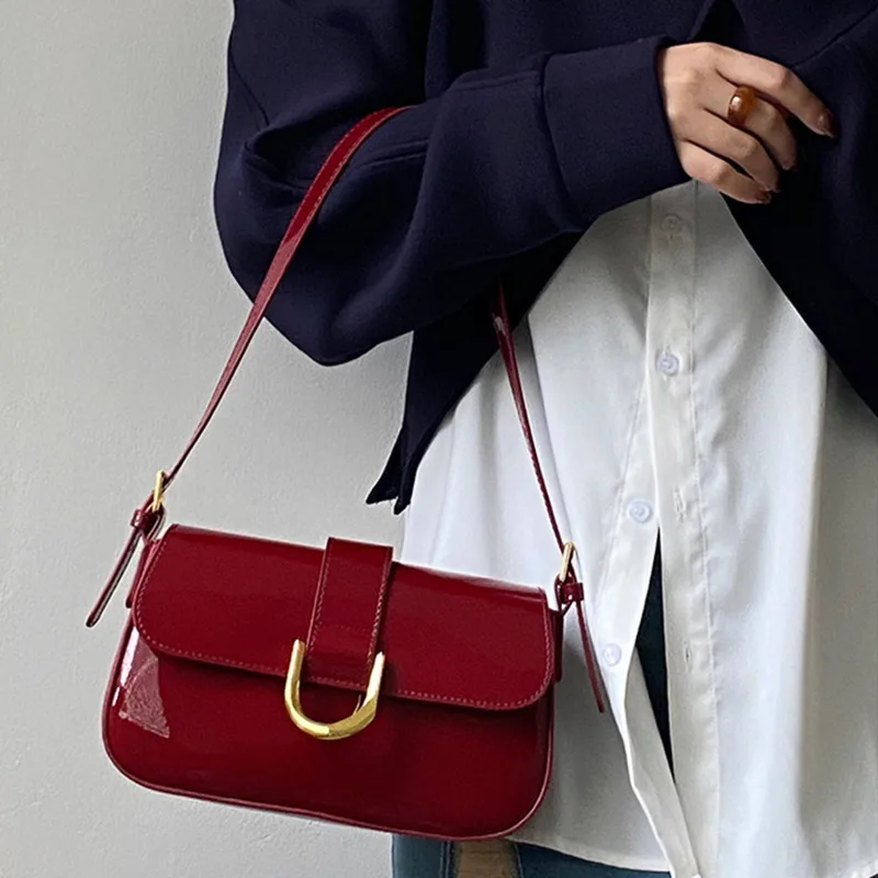 Luxury Flap Crossbody Bag Retro Patent Leather Shoulder Bag For Women Solid Color Underarm Bag Red Crossbody Bag Lady Handbag