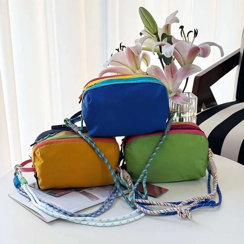 

4L Water-Resistant Oxford Sports Crossbody Bag, Portable Color Block Cosmetic Toiletry Bag for Daily Commute Outdoor Travel