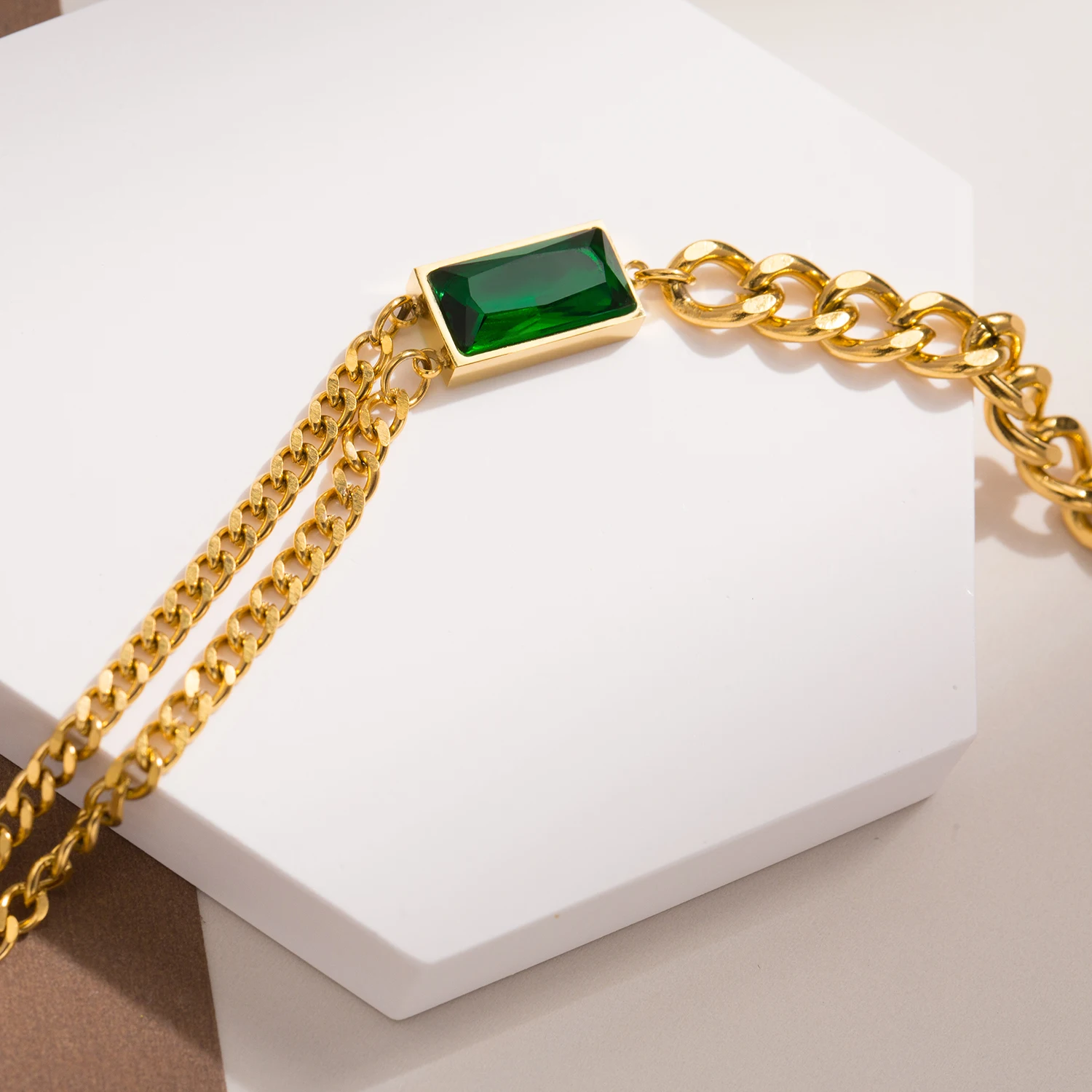 Classic Emerald Asymmetric Chain Necklace for Women Stainless Steel Necklace for Daily Wear Jewelry