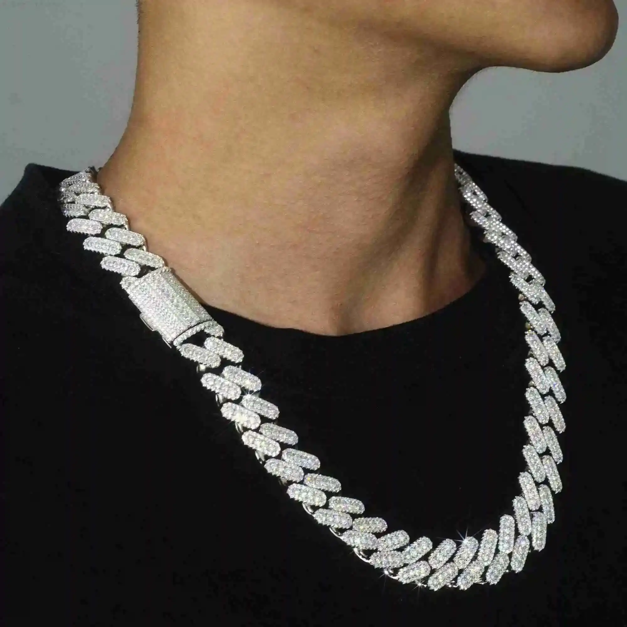 

Factory Custom Hip Hop Thick 19mm 20mm 22mm VVS Moissanite Diamond Cuban Link Chain Men OEM 925 Silver Iced Out Cuban Bracelet