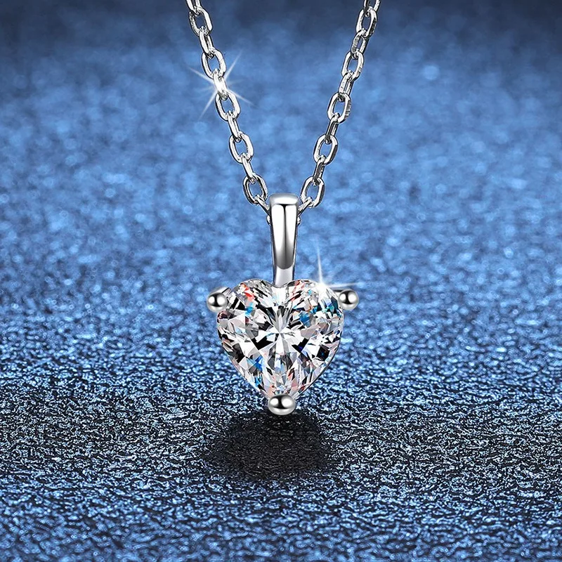

Luxury 1ct Moissanite Necklace Fashion S925 Sterling Silver Neck Chain Classic Necklaces for Women