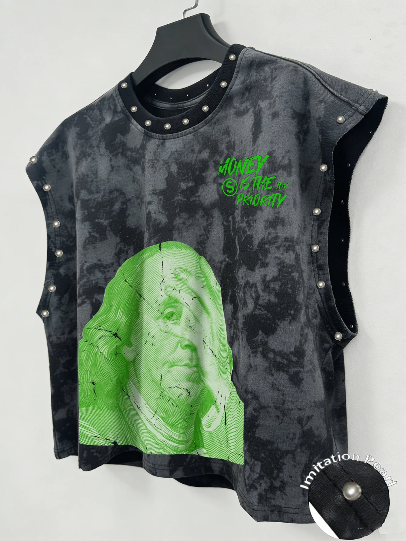 Unisex Retro Street-Style Abstract Portrait Print Cropped Vest with Faux Pearl Detail