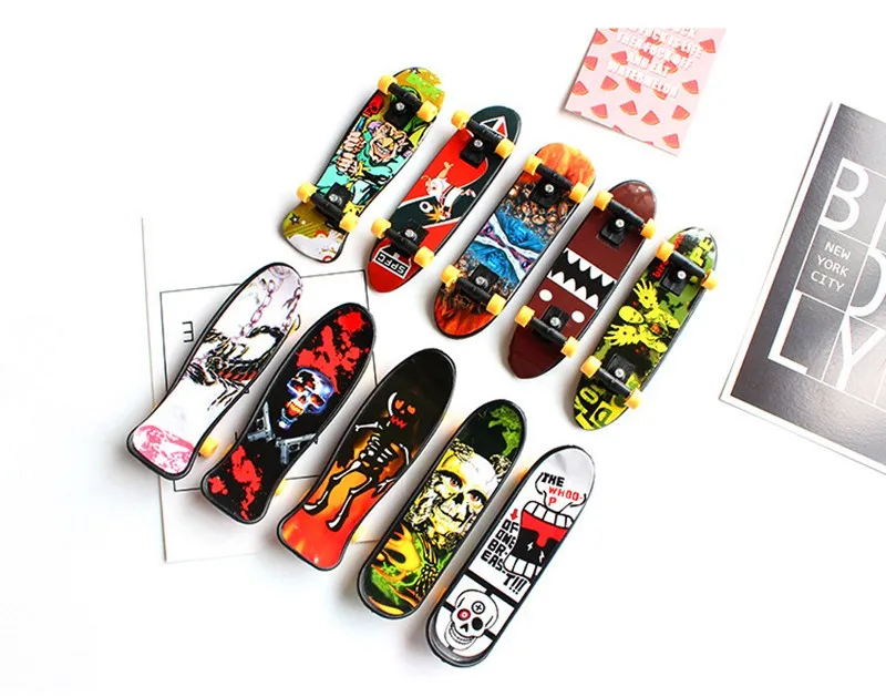Diskon Besar Roda Bantalan Warna Acak Baru Skateboard Mini Maple Selip Roda Bantalan Stent Plastik Mainan Fingerboard