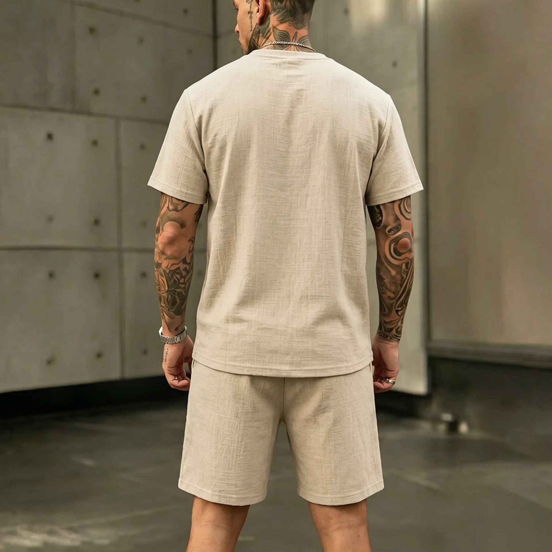 2026 Sommer Europäisch-Amerikanisches Herren-Leinen-Henley-Polo-Zweiteiler-Set: Lockeres Kurzarm-T-Shirt mit passenden Shorts – Atmungsaktives Urlaubsoutfit – Detail 11