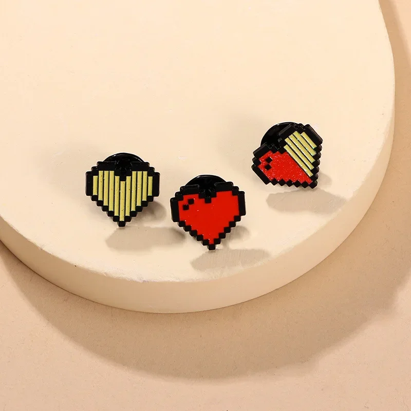 Cute Cartoon Pixel Heart Enamel Brooches Clothing Backpack Hat Accessories Lapel Pin Badge Shirts Decoration Accessories