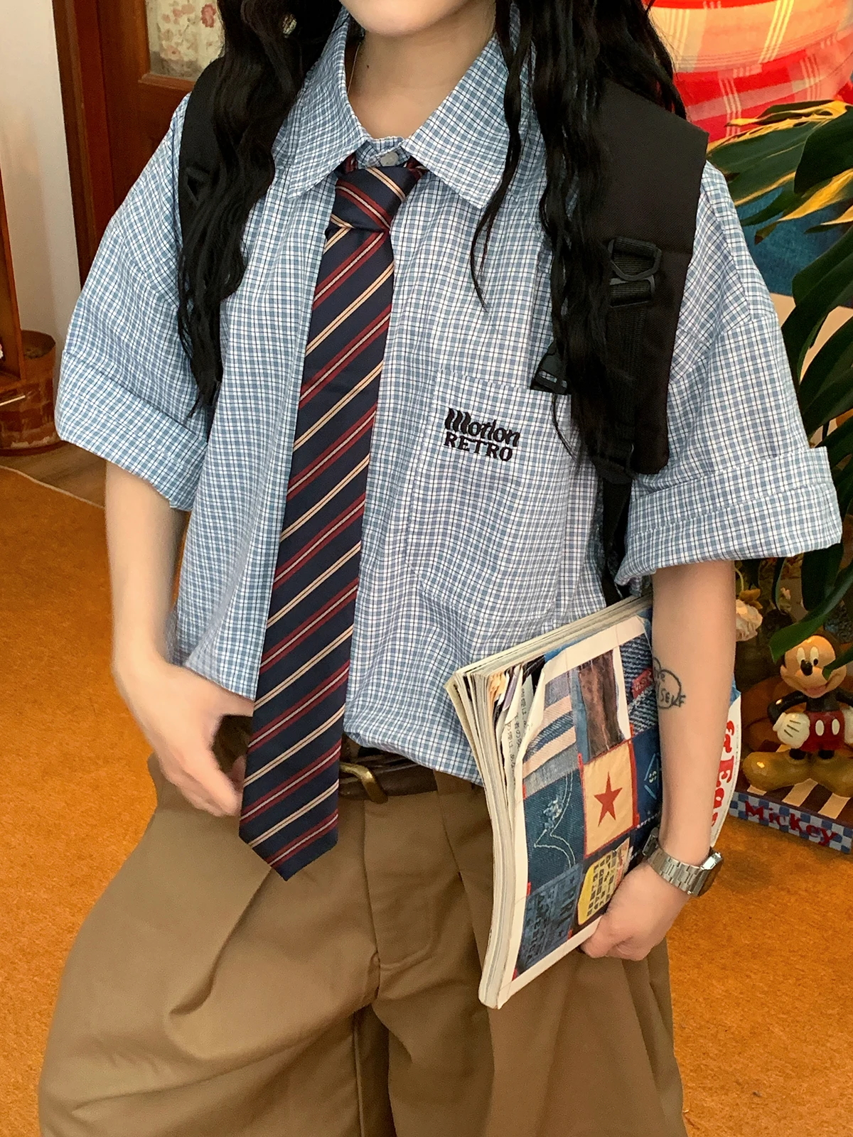 

Свободная рубашка в клетку в студенческом стиле C2 с коротким рукавом, унисекс, с декоративным галстуком, летняя новинка, модная женская и мужская рубашка