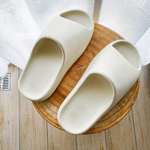 8 best sales herr Yeezy-slippers - №2