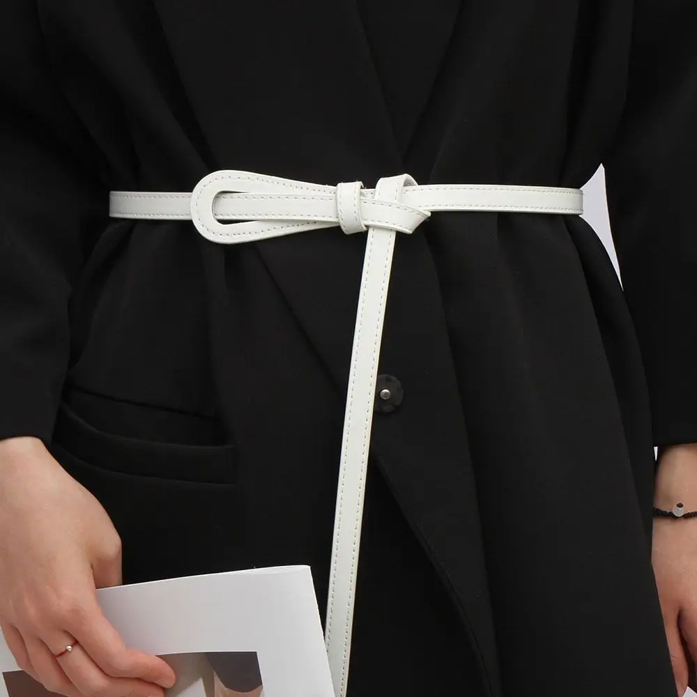 Cinturones de nudo sin agujero para mujer, cinturón delgado de cuero PU de Color sólido, cinturilla ajustable
