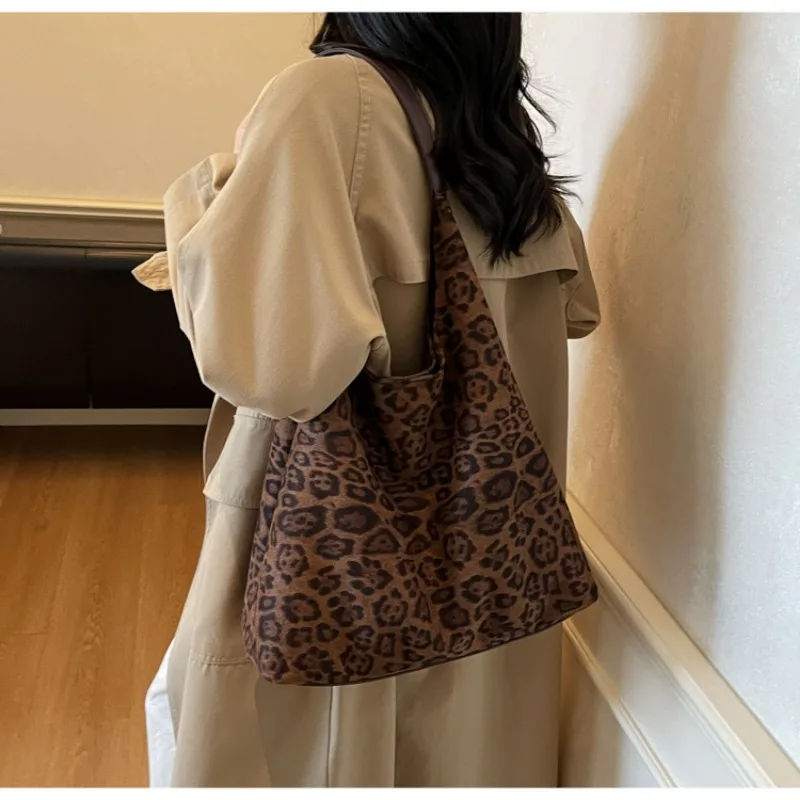 Neue Retro Casual Schulter Tasche Trendy Mode Unterarm Tasche Große Kapazität Leopard Print Tote Tasche Frauen