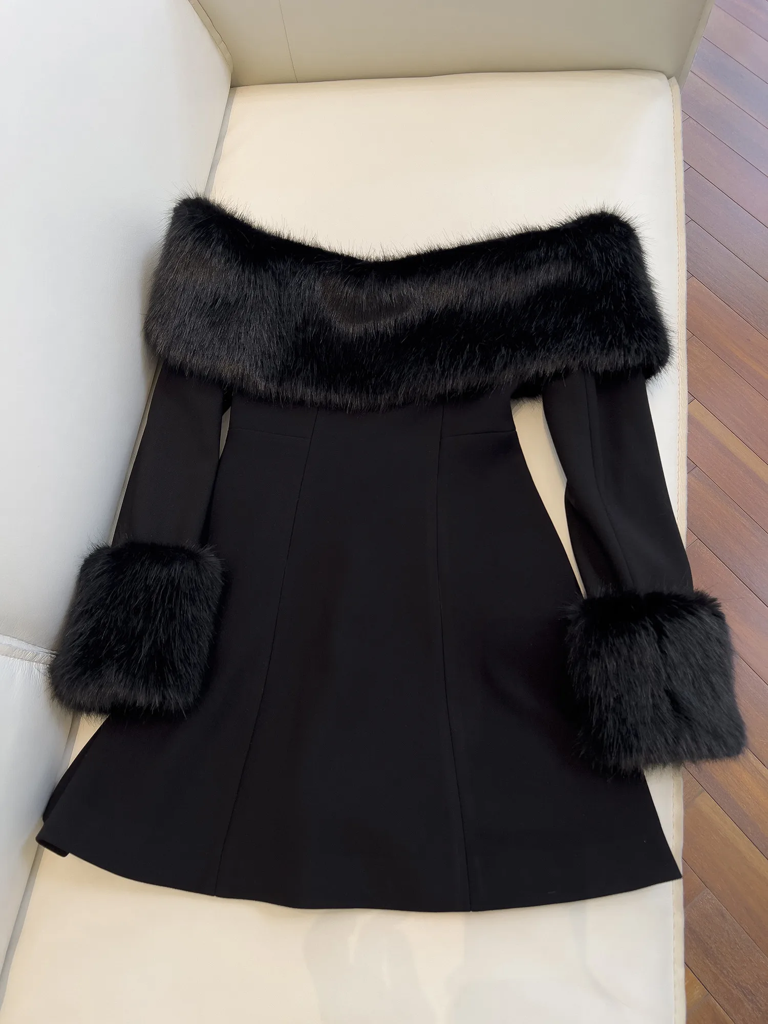 

Ретро Little Bla Dr Роскошное бальное платье с высоким воротником на день рождения Pure Desire Сексуальная девушка Цельный меховой воротник Dr