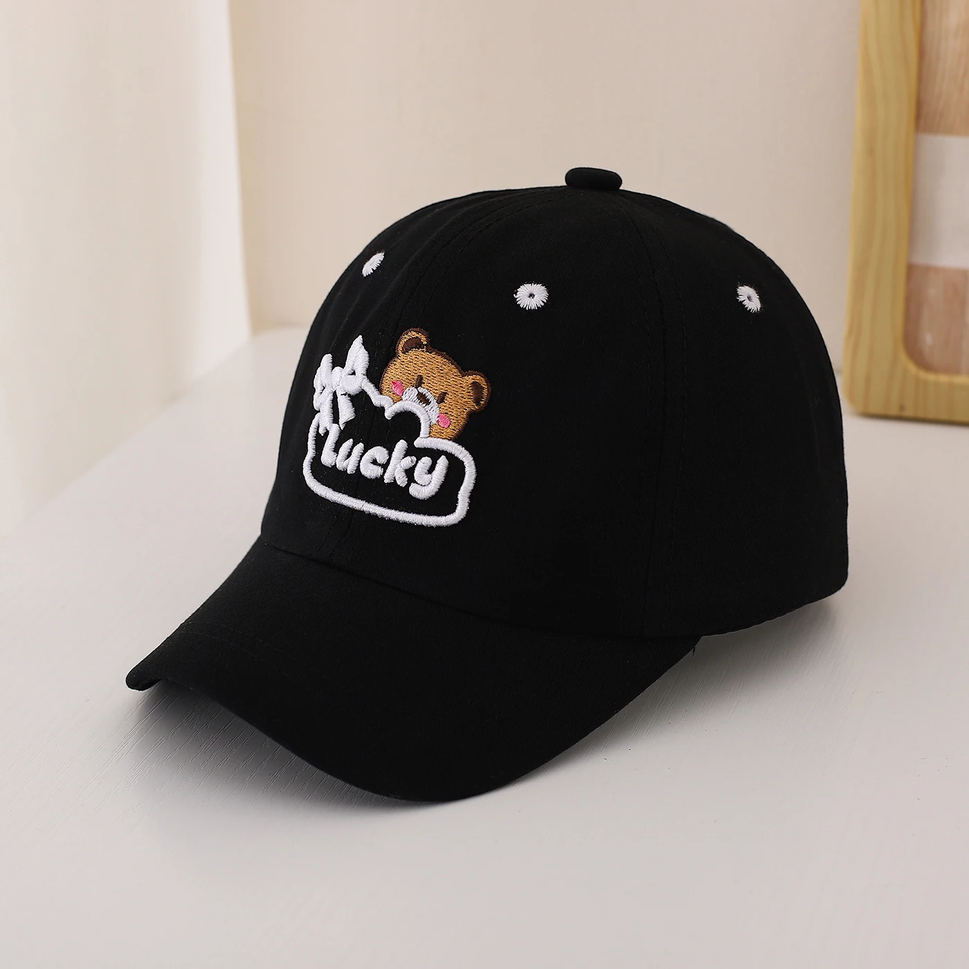 Child-Sized Bow-Tie Teddy Bear Lucky in Box-Shaped Embroidered Baseball Cap - Korean-Style Sweet Style, Suitable for Outdoor Use