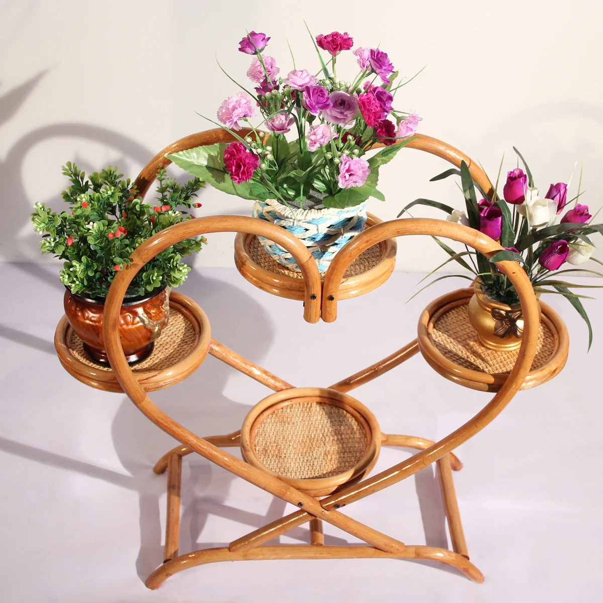 Vine weaving handmade flower racks, rattan art flower racks, solid wood flower racks, indoor and outdoor restaurant decoration f