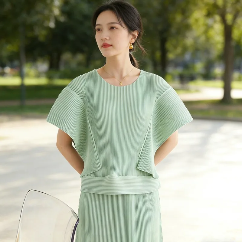 

Miyake 2026 Spring New Tops Pleated Fashion Versatile Casual T-shirt Fashion Designer Models Plus Size Women's Commuter Wear