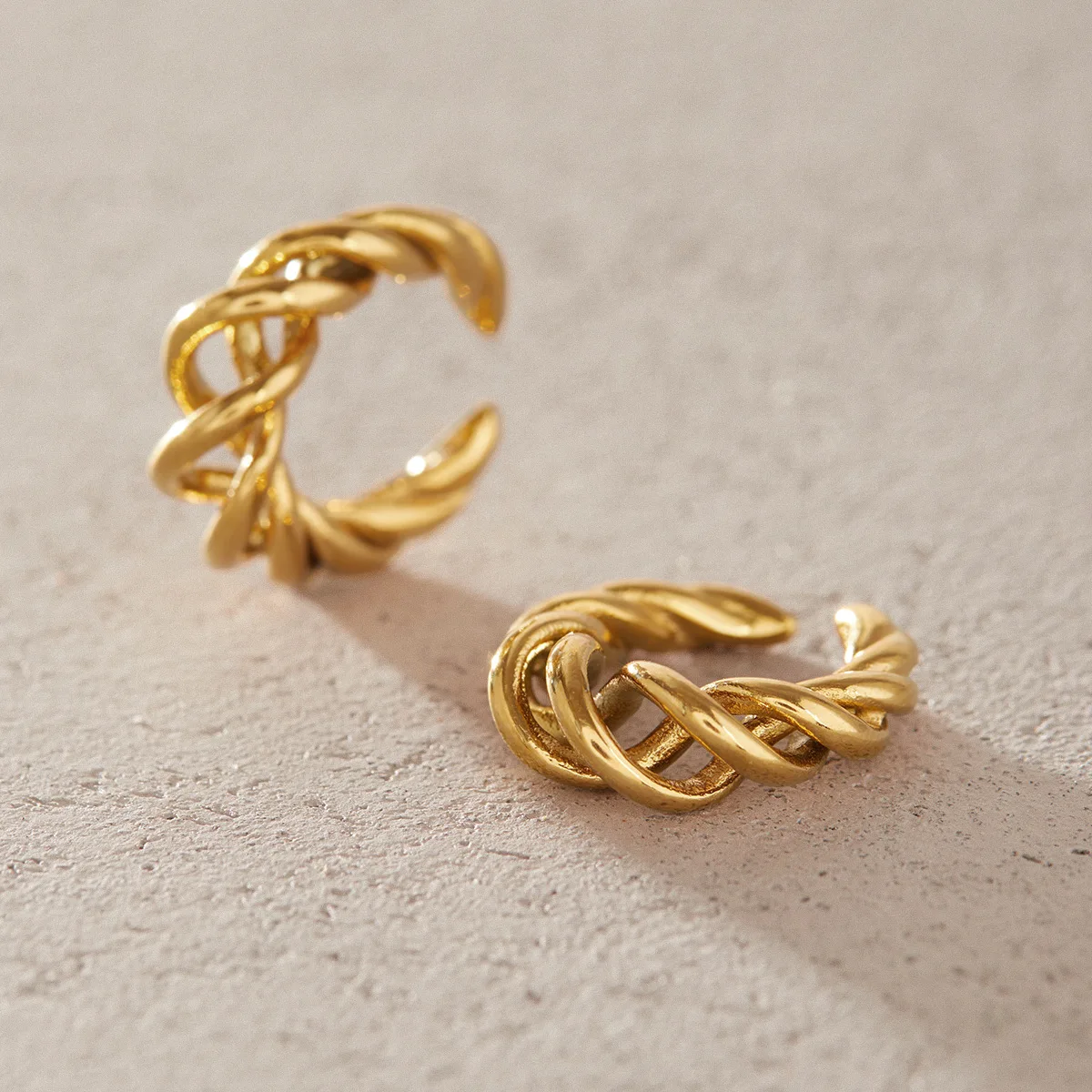 

Stainless Steel Gold Color Multilayer Twisted C Shape Clip Earrings 18K Gold Plated Cartilage No Piercing Ear Fashion Jewelry