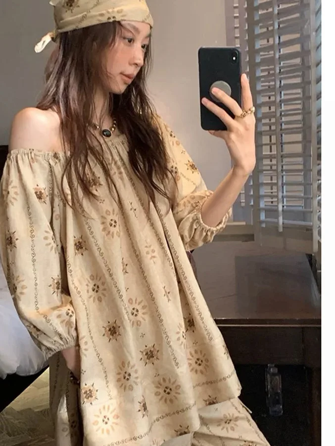 

Floral Print One-Shoulder Short-Sleeve Top French Style Loose Fit Backless Polyester Fiber Mid-Length Women's Shirt