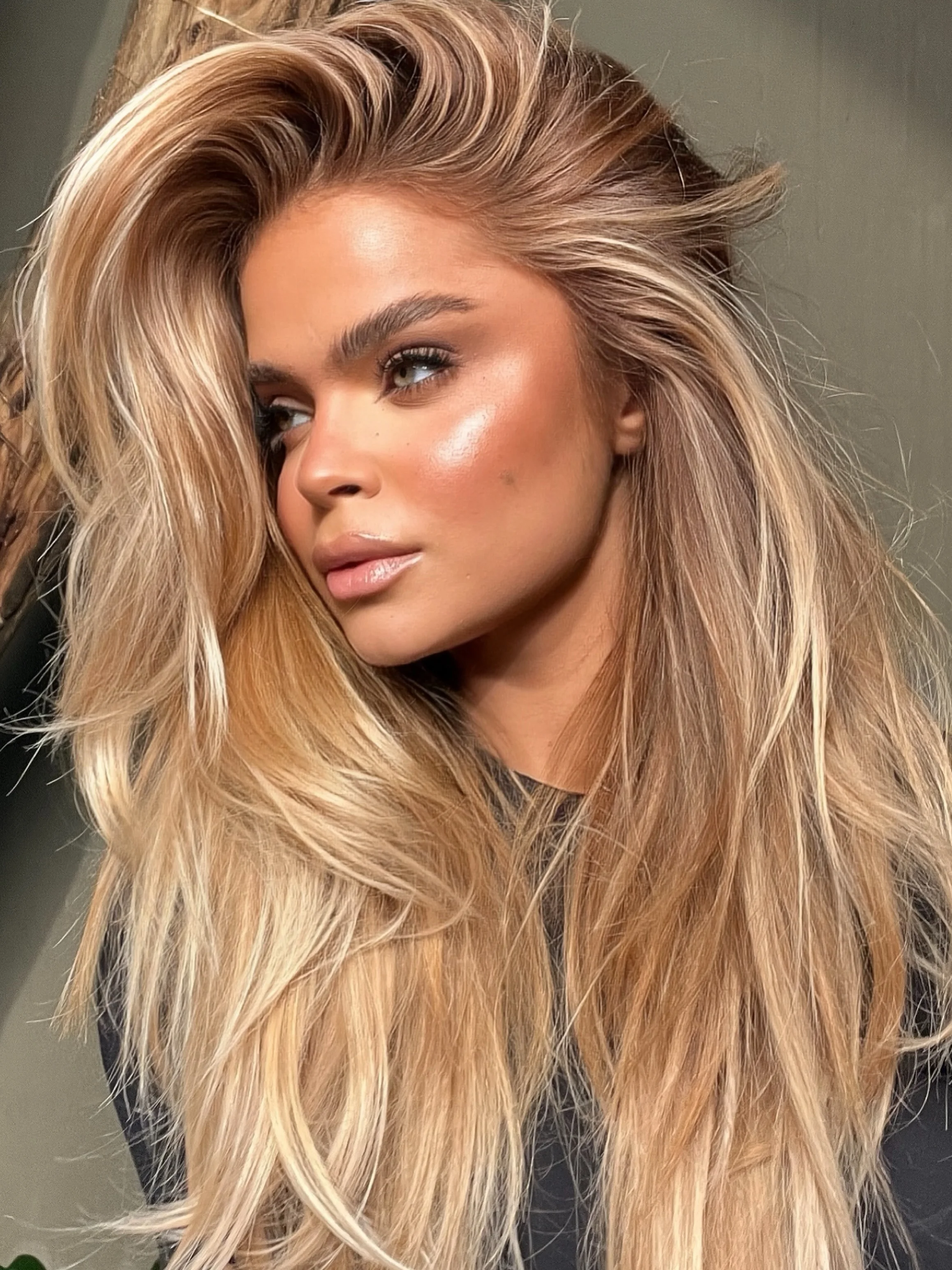 Ombre Platinum Blonde Body Wave Lace Wig Heat Resistant Synthetic Hair Wig For Black Women