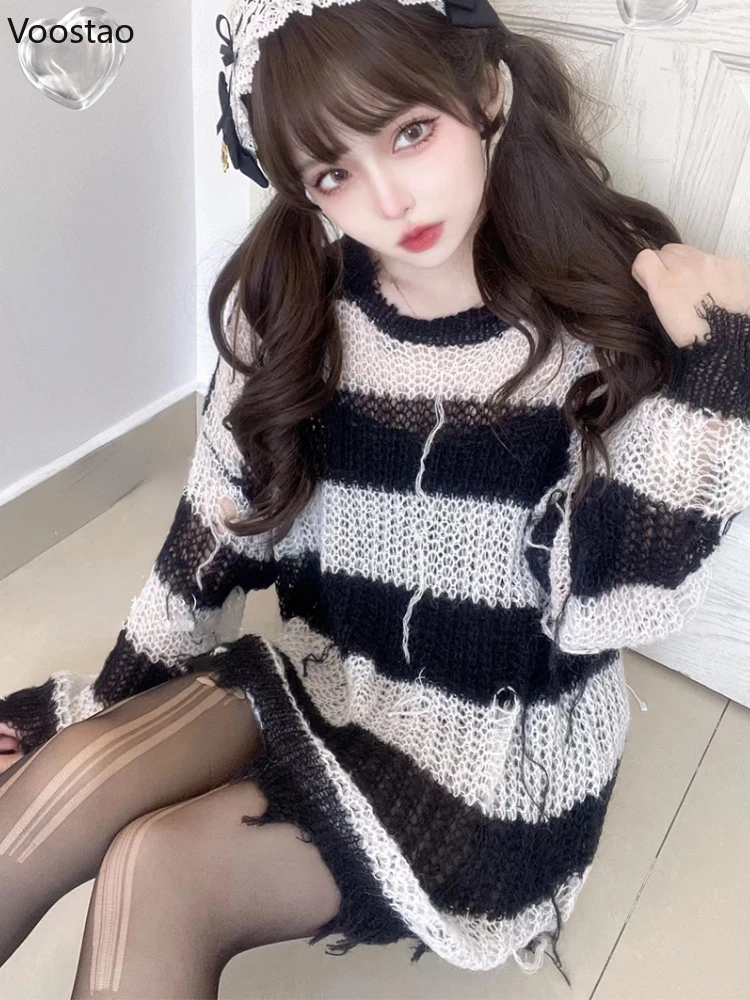 Spring Autumn Women Gothic Black White Striped Ripped Hole Knitted Pullover Sweet Streetwear Girls Harajuku Loose Sweater Tops