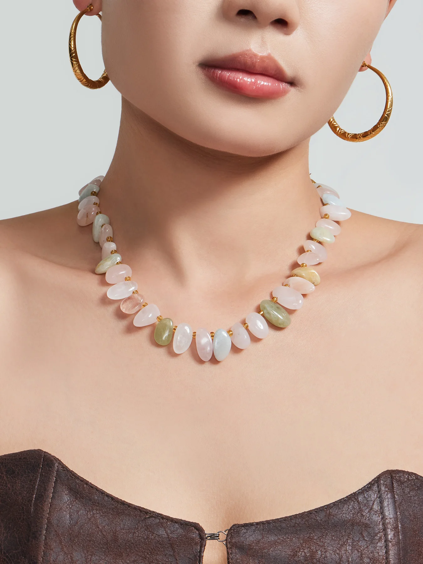 Mehrfarbige Unregelmäßige Naturstein-Perlenkette Damen-Halsketten Edelstahl-Charm-Choker Bankett-Schmuck Großhandel – Detail 10