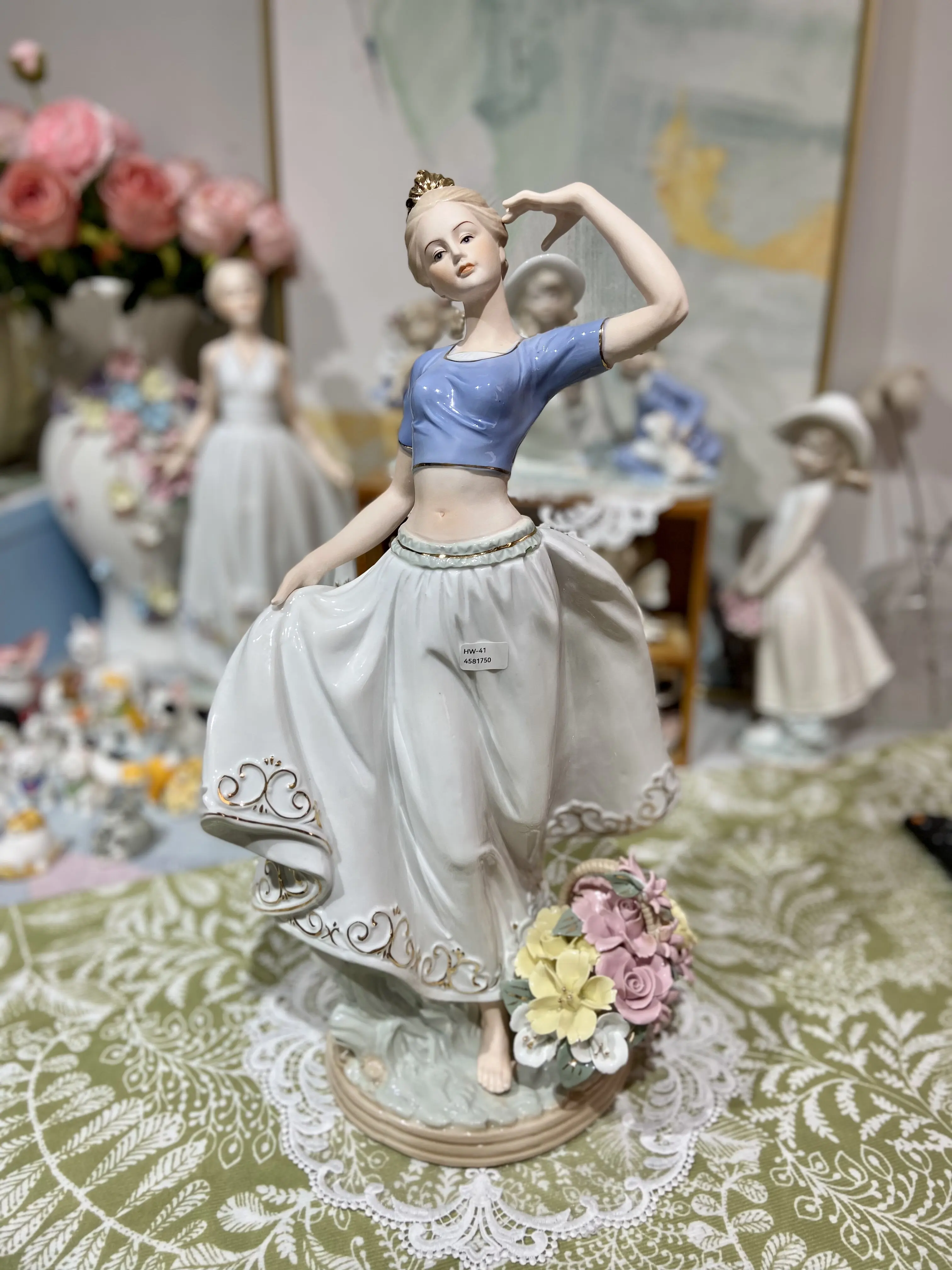 Vintage Spanish Dancing Girl Porcelain Figurine European Victorian Beauty Ceramic Statue With Flower Basket Home Room Decoration