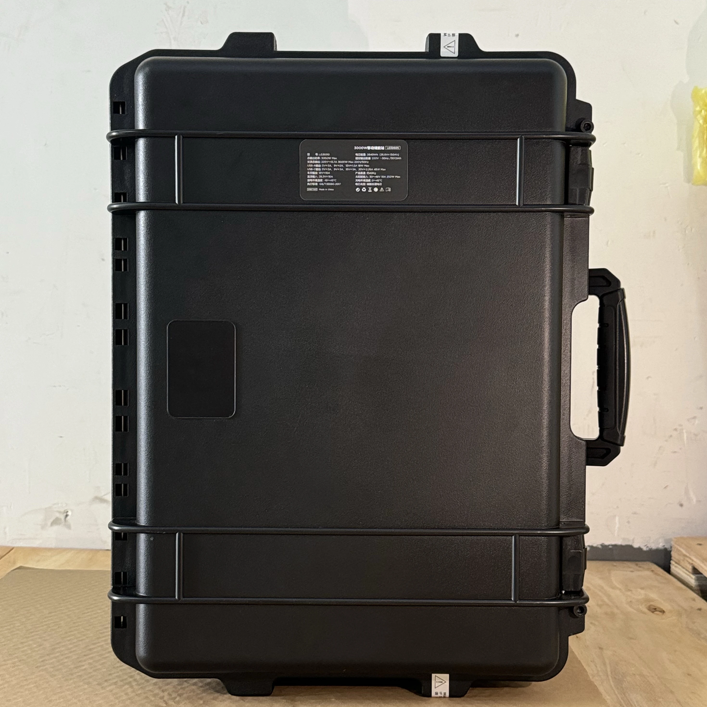 Todas as malas personalizadas de alta capacidade para bagagem UPS 3840Wh 5120Wh 6000Wh Fonte de alimentação 3000W 5000W Estação de energia portátil