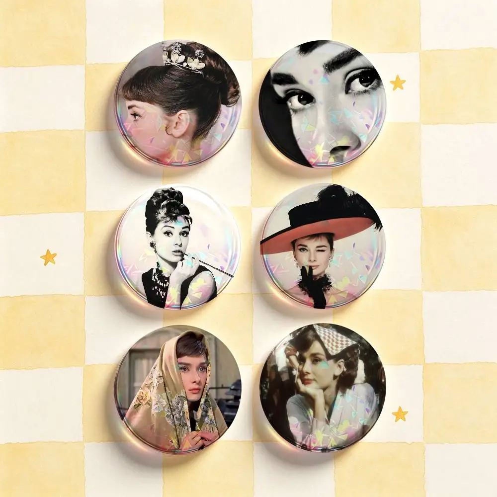 A-Audrey H-Hepburn Badges 25 32 44 58 75 mm Round Customizable Wholesale Fan goods Self-made fan freebies