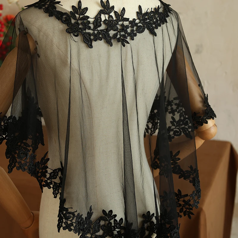 Elegante Hochzeits-Wraps mit Spitzenapplikationen, Juwelenkragen, vorne kurz, hinten lang, Accessoires für Hochzeits- und Partykleider – Detail 4