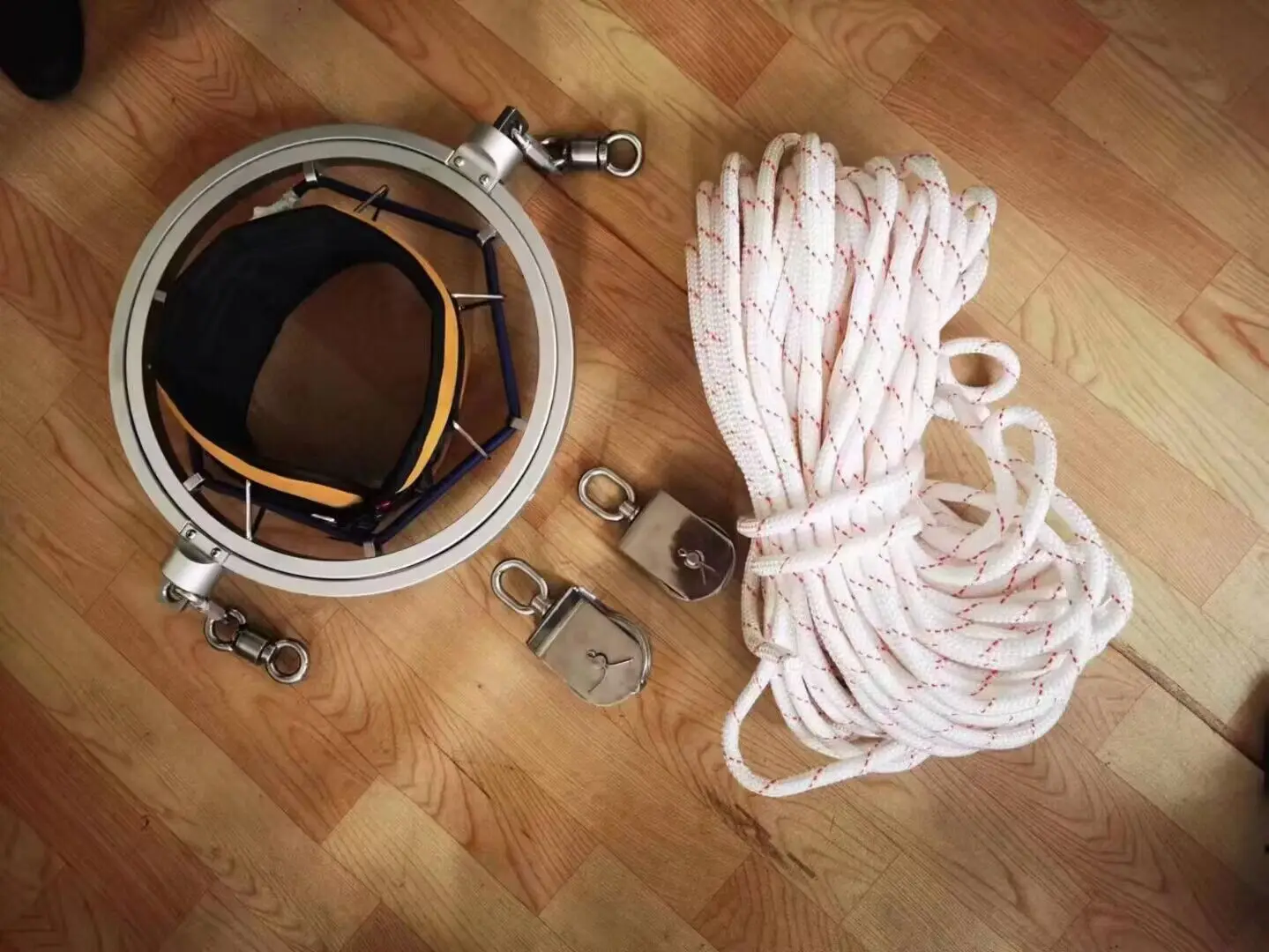 High Quality Professional Aluminium Leg Twisting Spotting Belt for Gymnastics & Trampoline Sports & Entertainment Product Sale