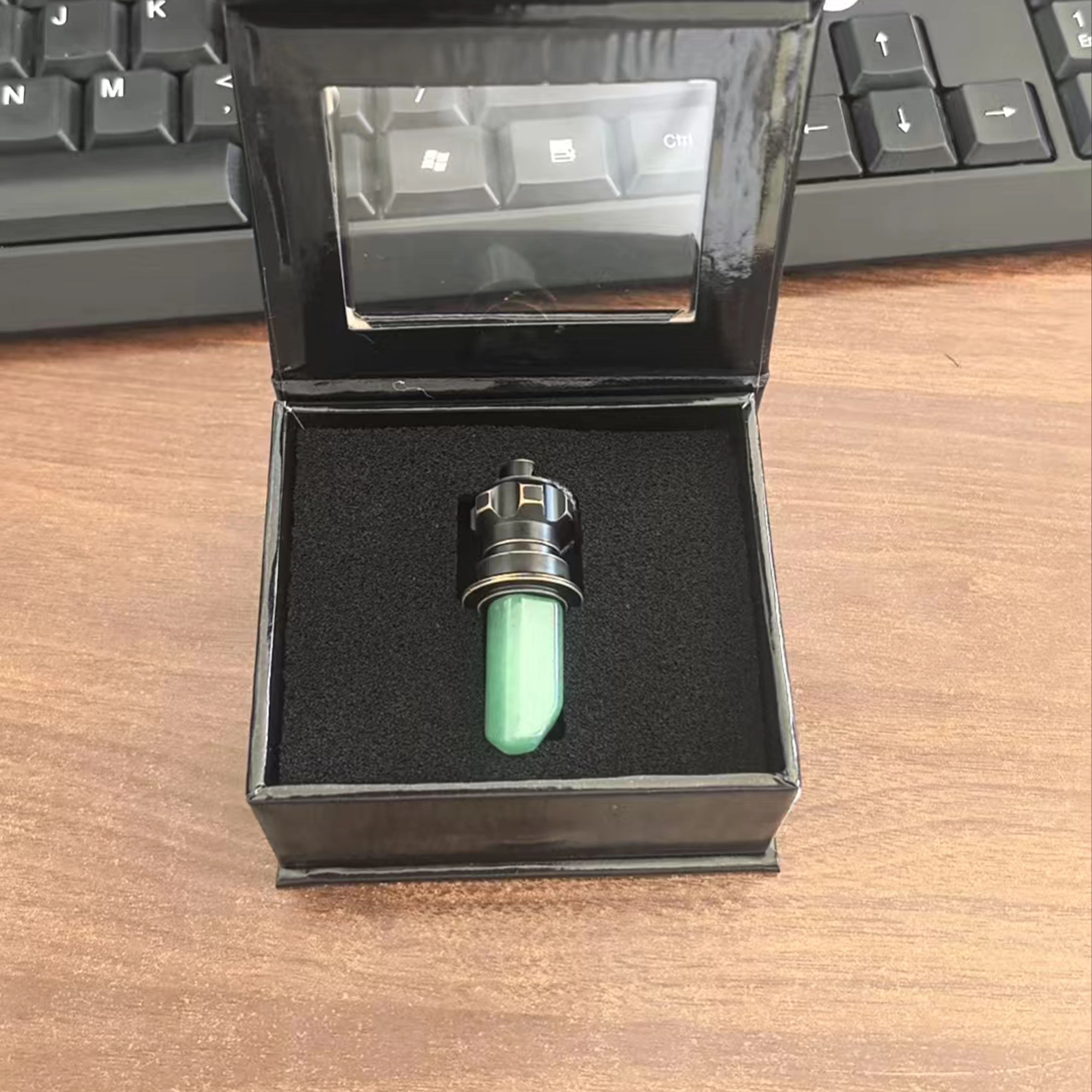 TXQSABER قلادة كريستال لوك كريستال قلادة أجزاء معدنية للسيف الضوئي