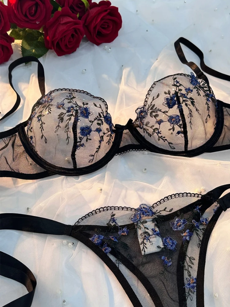 Women\'s Transparent Underwear Sexy Thin Bra Set Small Flower Embroidery Lace Lingerie Push Up Bra Three-Point Bandage Lingerie